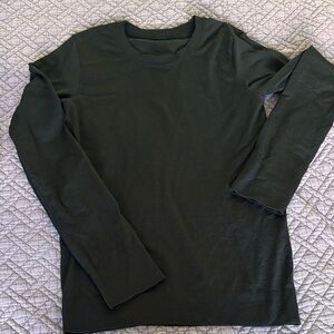 Lululemon long sleeve relaxed fit  swiftly tech